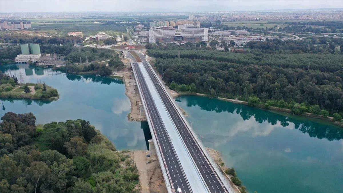 Seyhan Nehri'nin 'yeni gerdanlığı' Adana 15 Temmuz Şehitler Köprüsü olacak