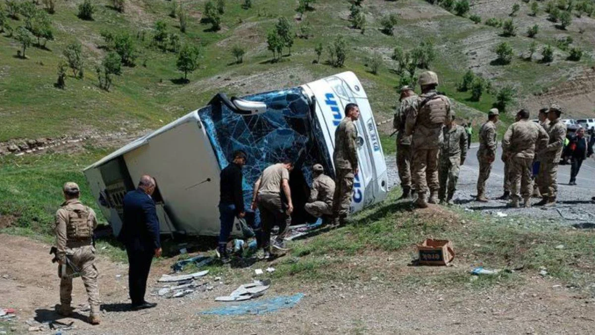 Şırnak'ta kaza: 2 asker şehit, 44 asker yaralı