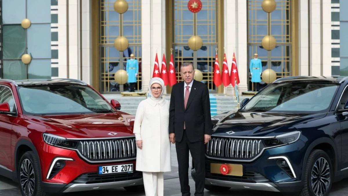Togg'un ilk teslimatı Erdoğan'a yapıldı