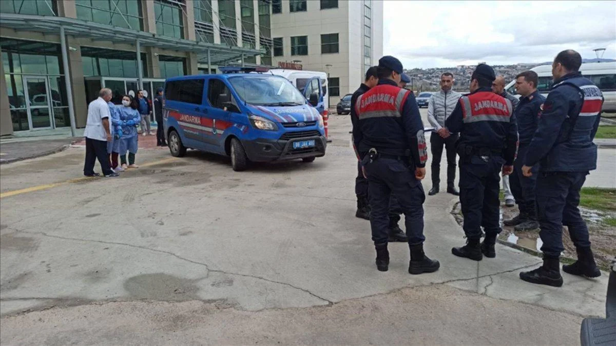 Trafik kazasına müdahale sırasında astsubay şehit oldu