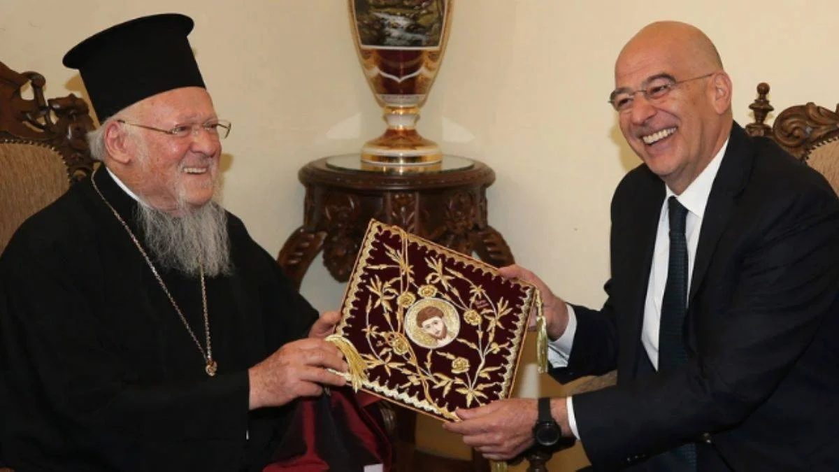 Yunan Bakan Nikos Dendias'tan Gökçeada'da Türkiye mesajı