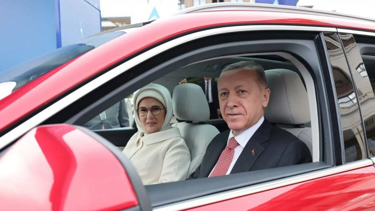 Yunan basını: Erdoğan Togg'un direksiyonunda