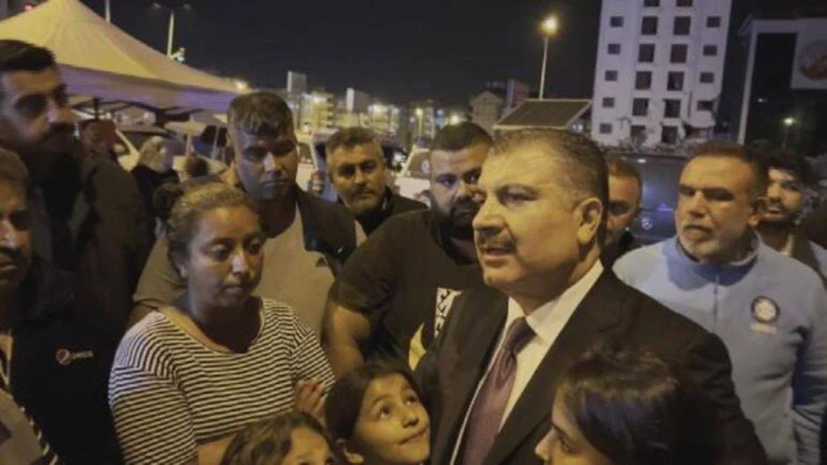 Bakan Koca'dan İskenderun'da çadırkent ziyareti