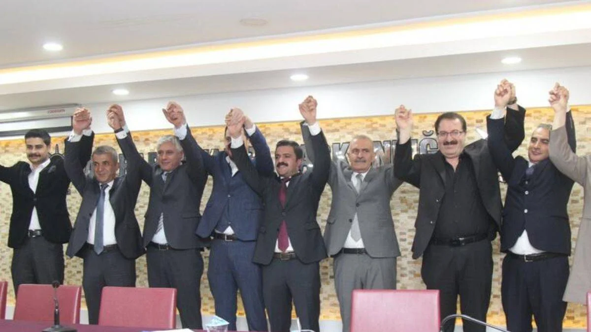 DEVA'da toplu istifa: Van teşkilatları AK Parti'ye geçti