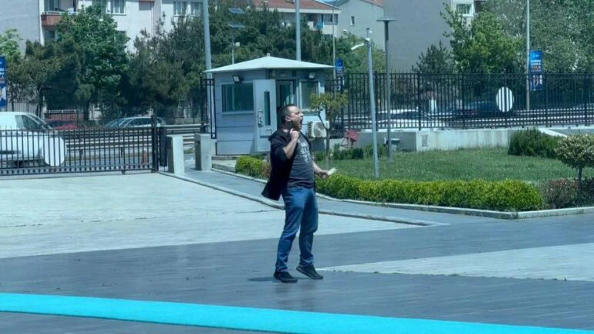 Elinde silahla savcı çağırdı