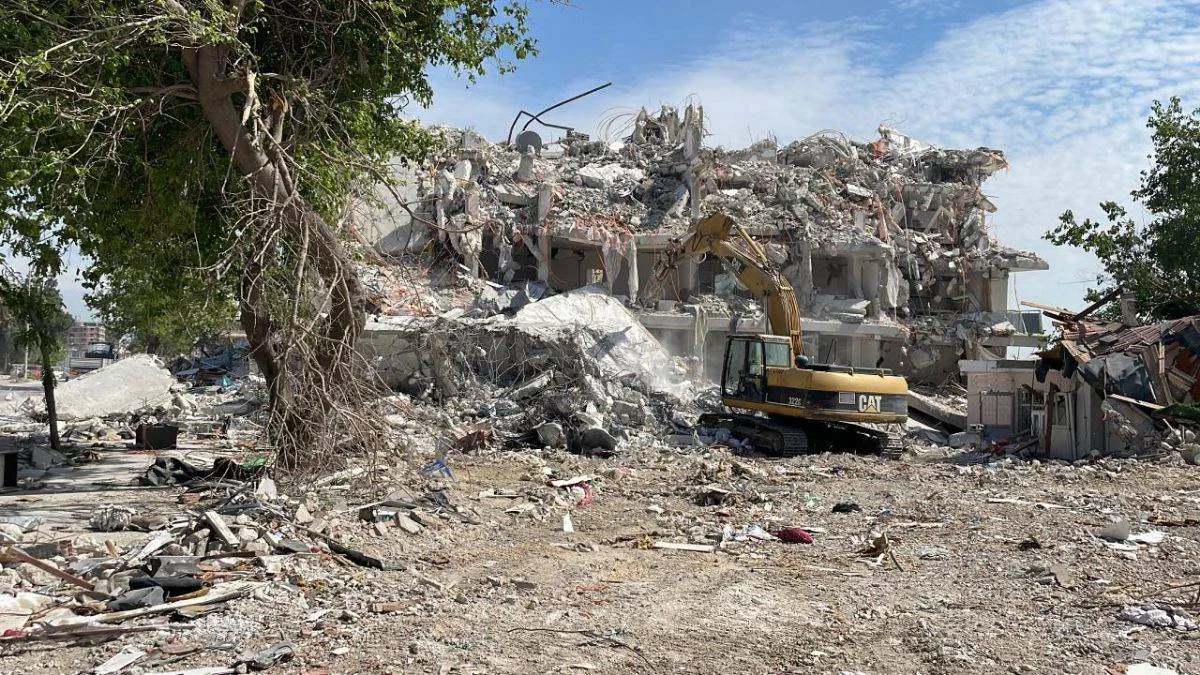 Hatay'da enkaz kaldırma çalışmaları 48 mahallede sürecek