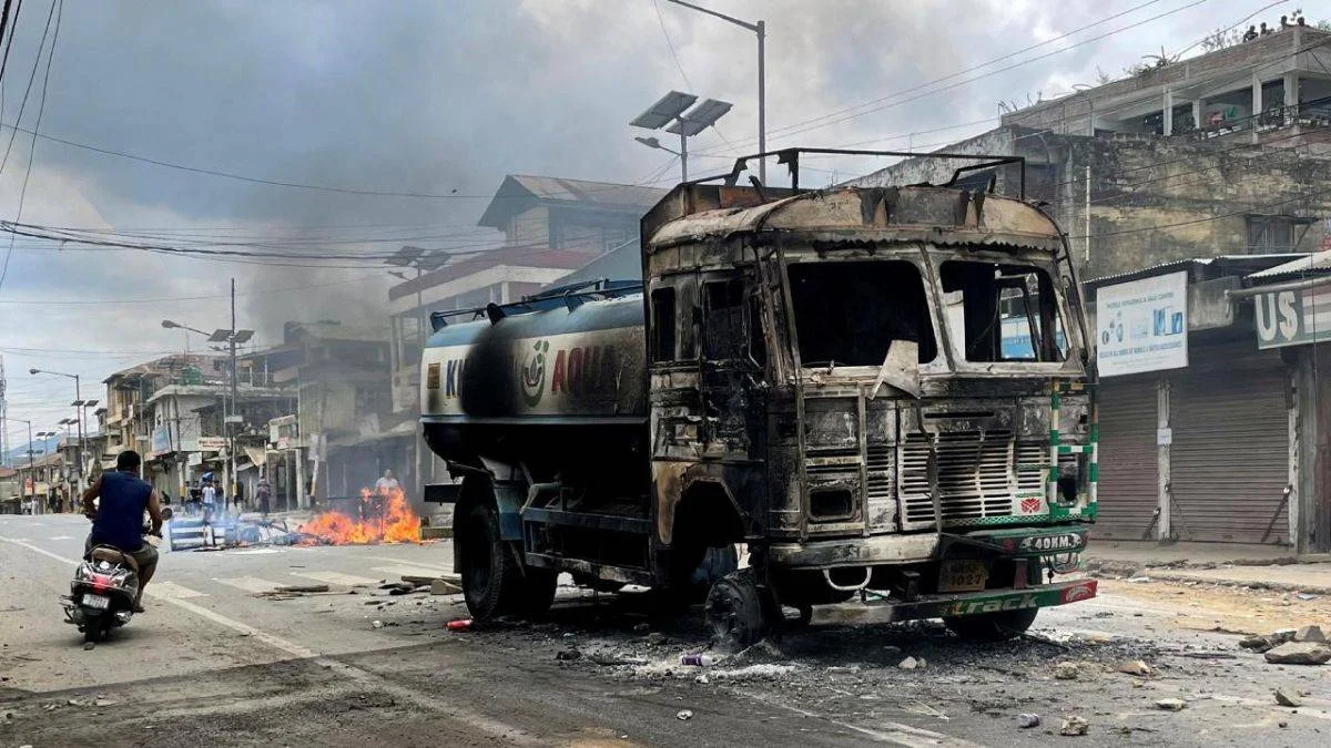 Hindistan'da şiddet olayları: 54 kişi öldü