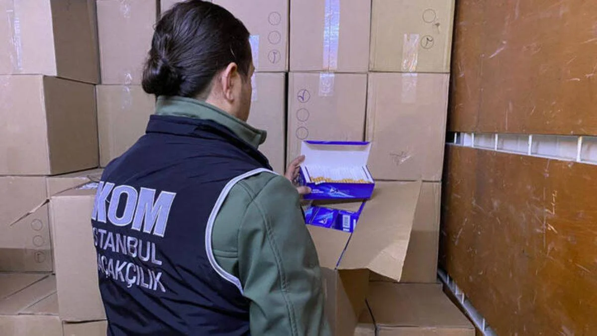 İstanbul'da kaçak tütün operasyonu: 1 ton 450 kilo ele geçirildi