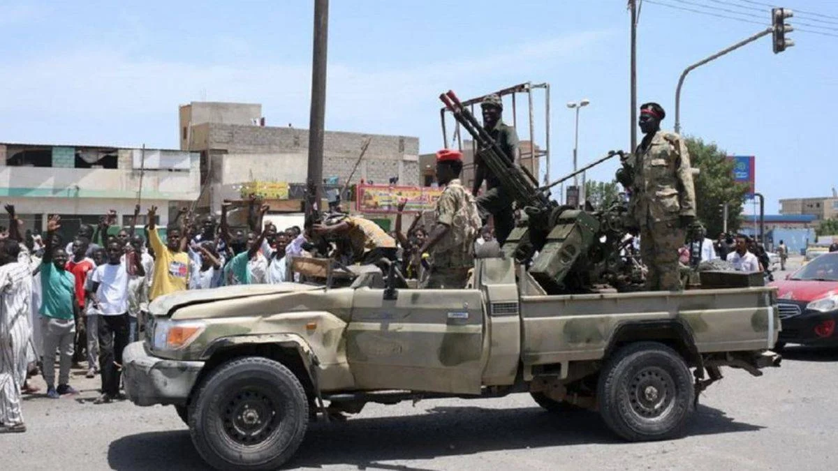 Sudan'da emekli askerlere silahlanma çağrısı