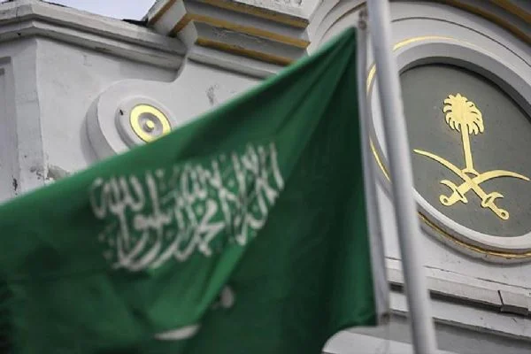 Arap ülkelerinden İsveç'te Kur'an-ı Kerim yakılmasına tepkiler sürüyor