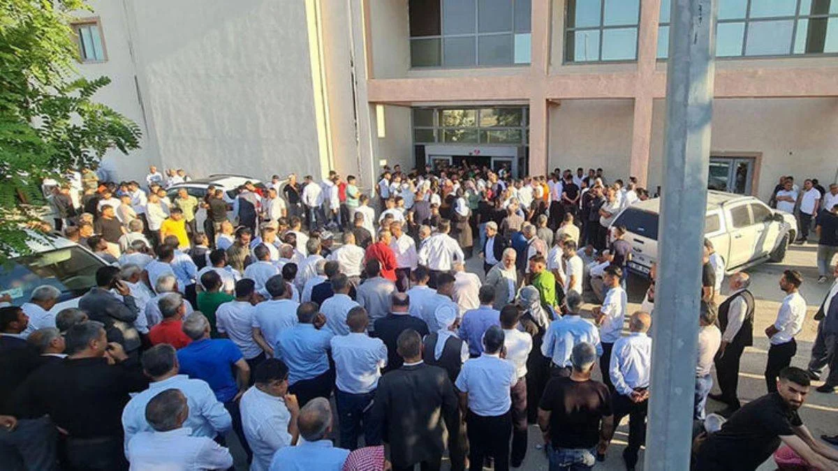 Bayram günü kan gövdeyi götürdü: 1 ölü, 10 yaralı