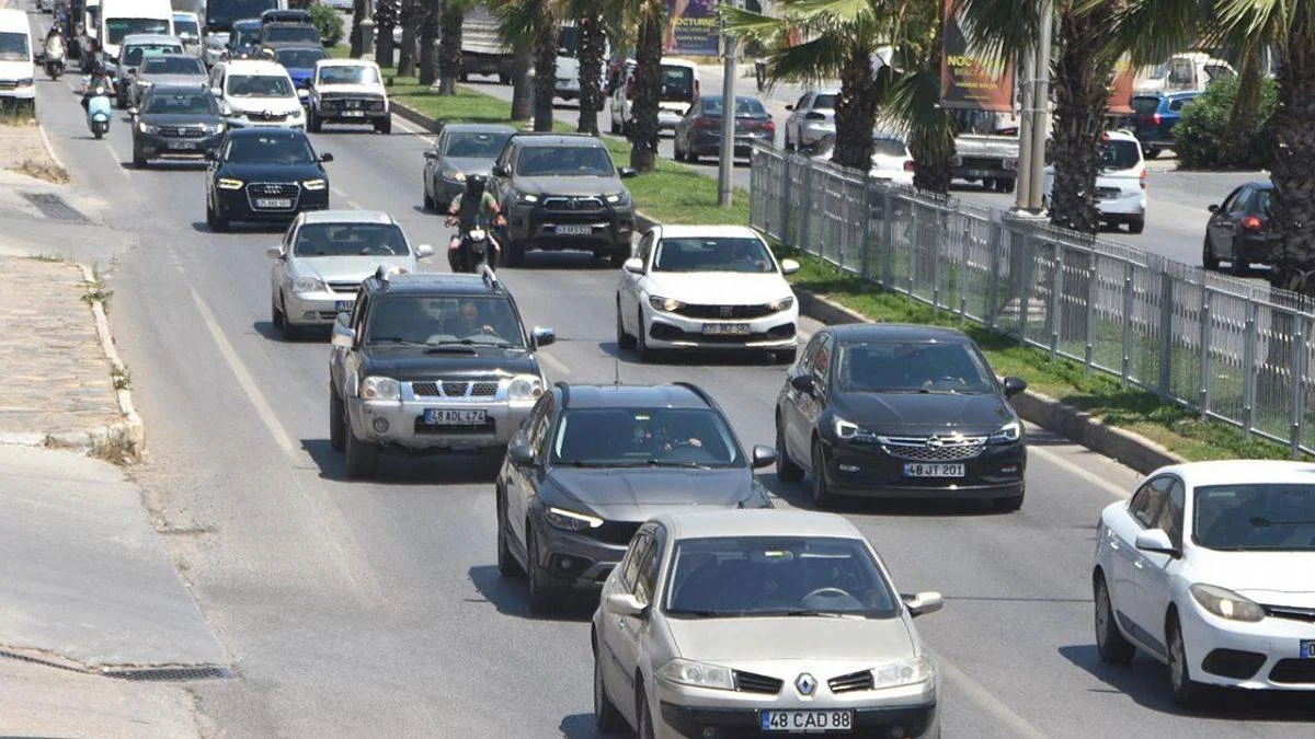 Bodrum'a son 24 saatte 24 bin araç giriş yaptı