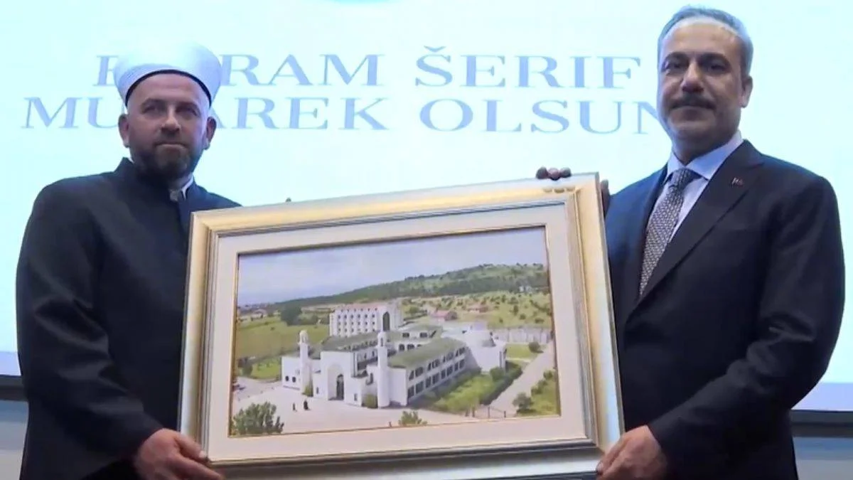 Hakan Fidan, Karadağ Müslümanları ile buluştu