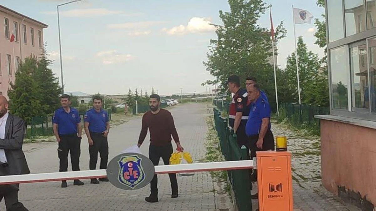 Kadir Şeker'e yeniden tahliye