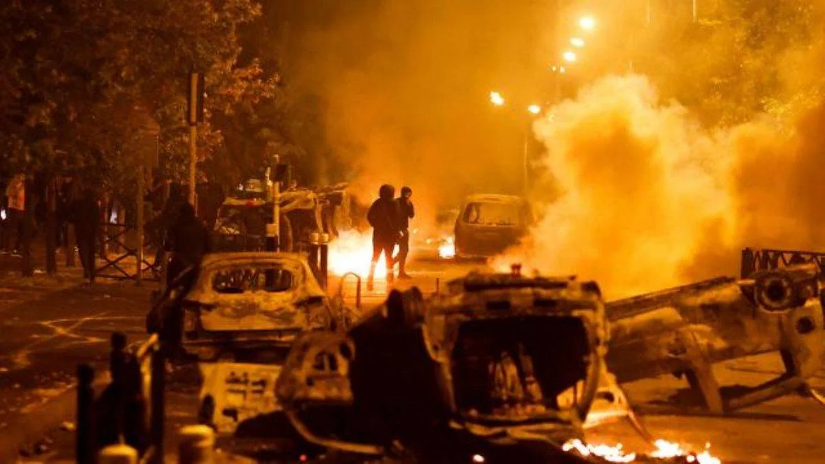 Paris'te büyük öfke; şehir yağmalandı