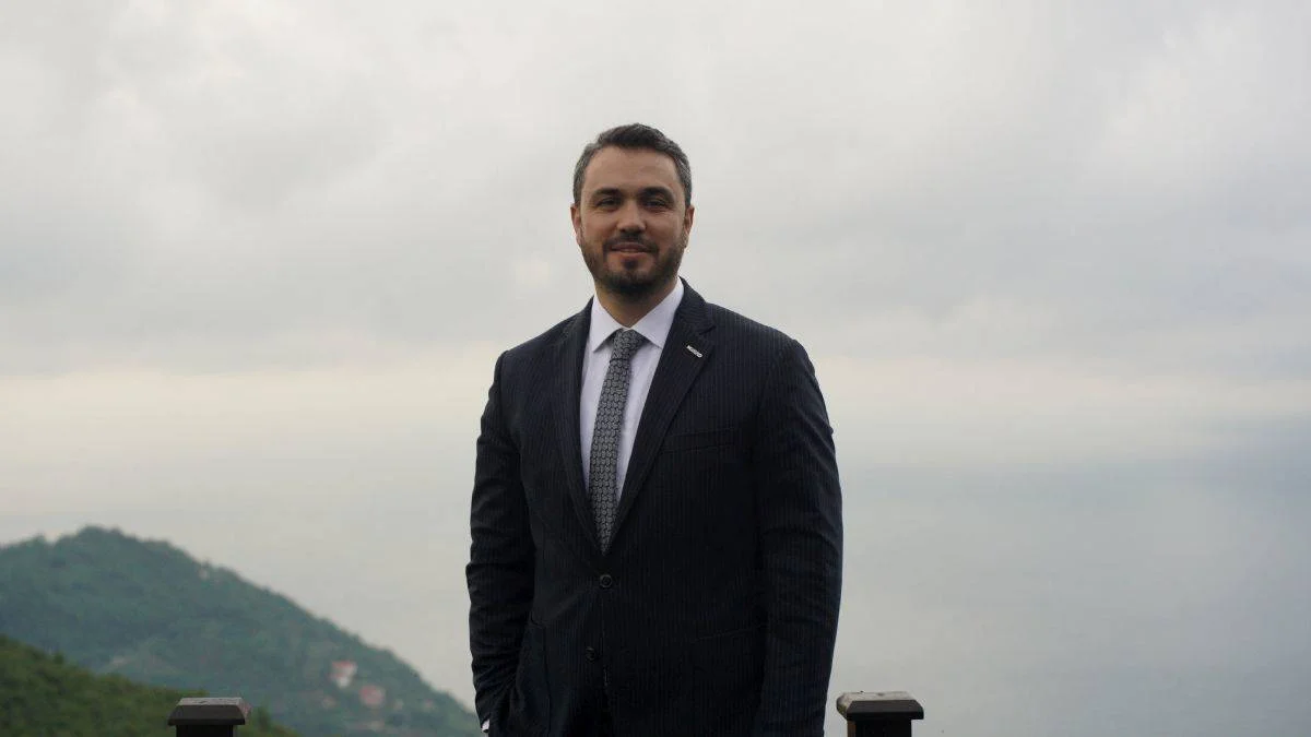 Servet Altaş Kimdir?