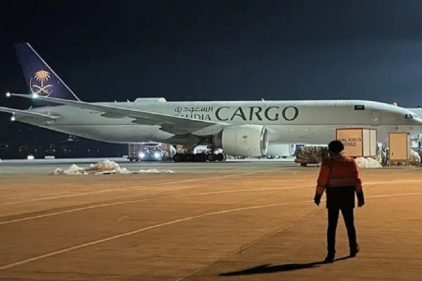 Suudi Arabistan 17'nci uçağı Türkiye'ye gönderdi