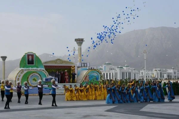 Türkmenistan'ın ilk ''akıllı şehri''nin açılışı yapıldı