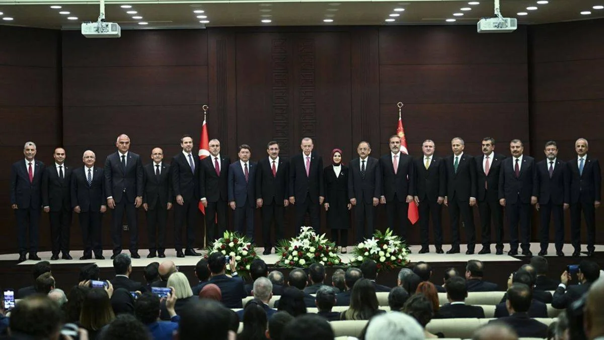 Yeni kabine üyeleri ilk mesajlarını paylaştı