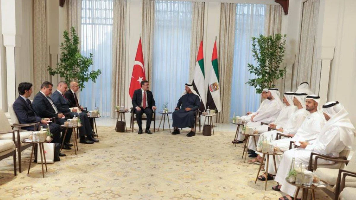 Yılmaz ve Şimşek, BAE Devlet Başkanı El Nahyan ile görüştü