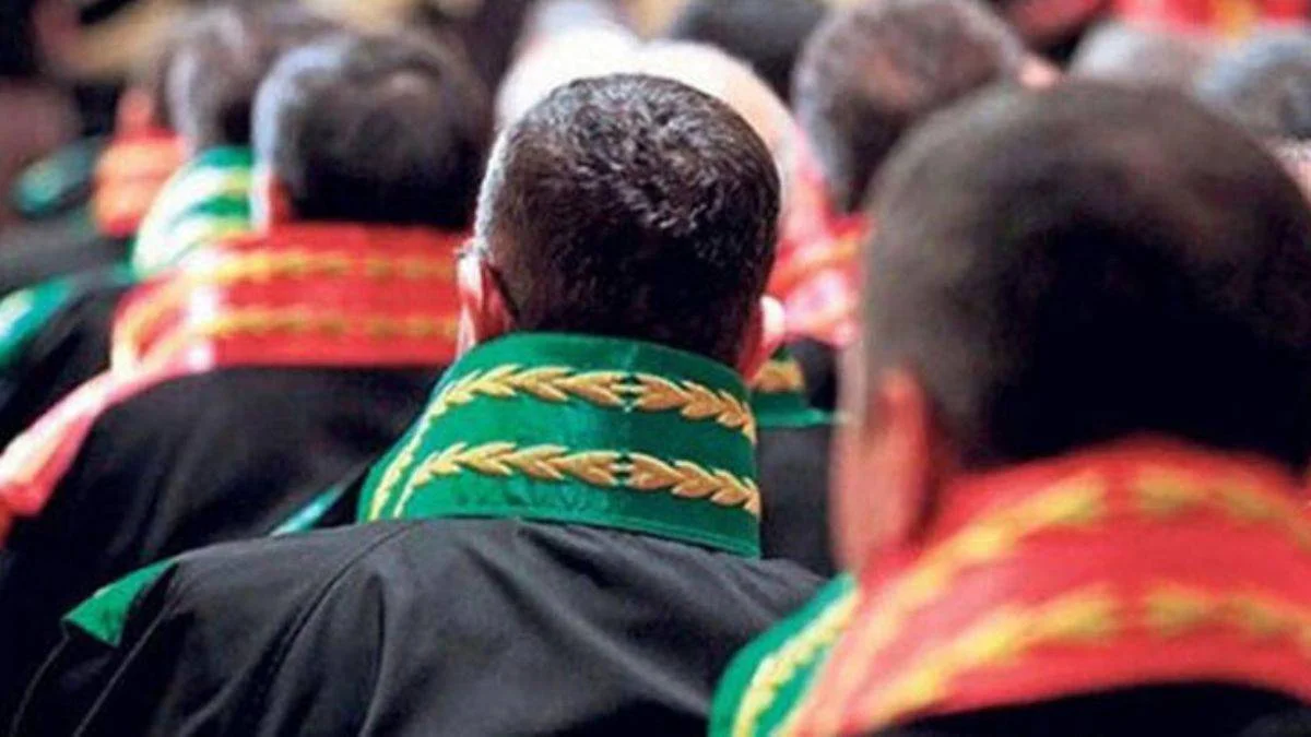3 bin 243 hakim ve savcının görev yeri değişti