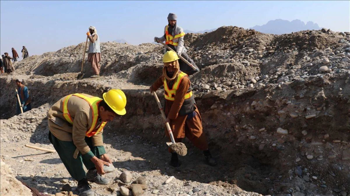 Çinli şirketlerin gözü Afganistan'daki lityumda