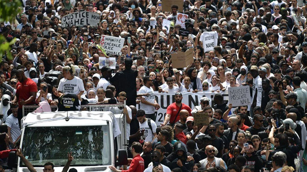 Fransa'yı karıştıran protestolar Belçika'dan İsviçre'ye sıçradı