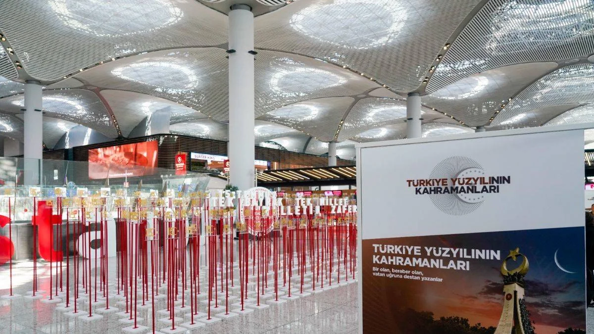 İGA İstanbul Havalimanı Kulesi 15 Temmuz'da Türk Bayrağı renklerine bürünecek