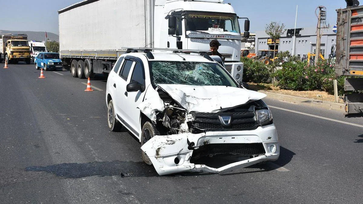 Kayseri'de işçi servisleri çarpıştı: 14 yaralı