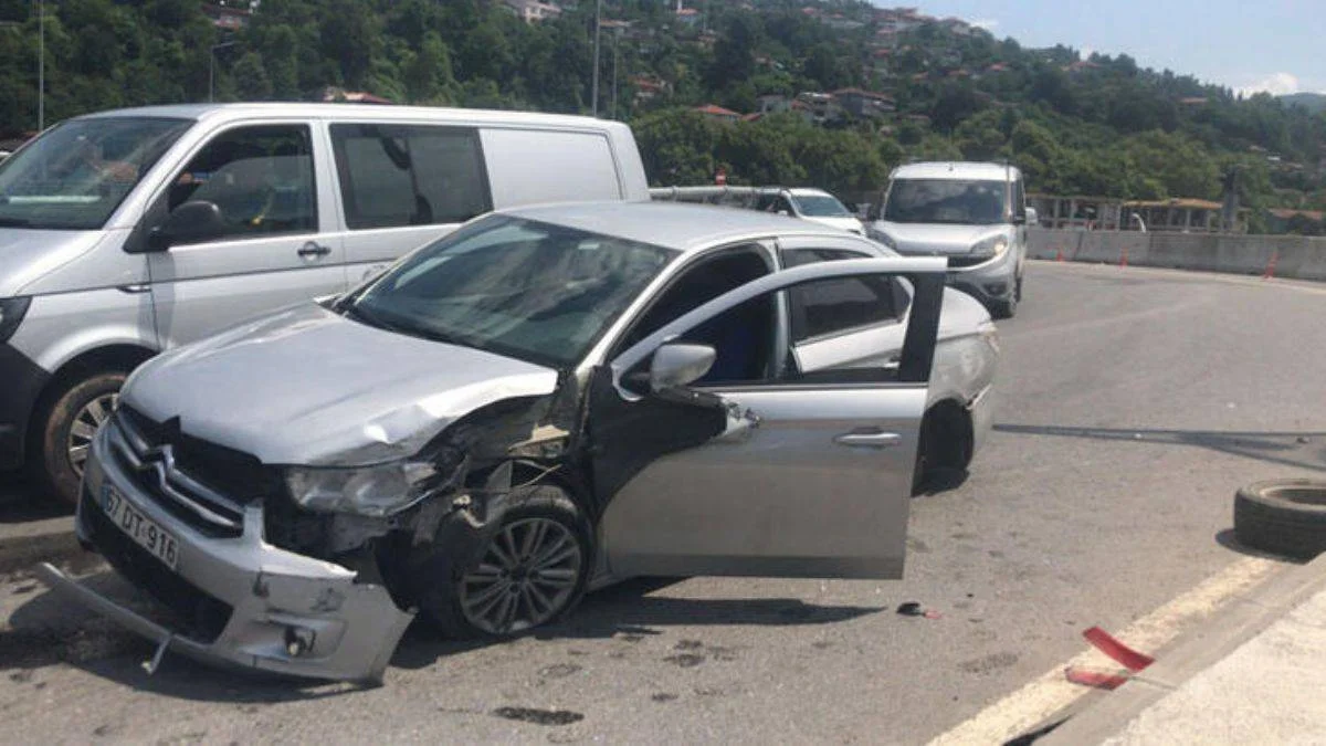 Seyir halindeyken tekerleği çıktı: 3 yaralı