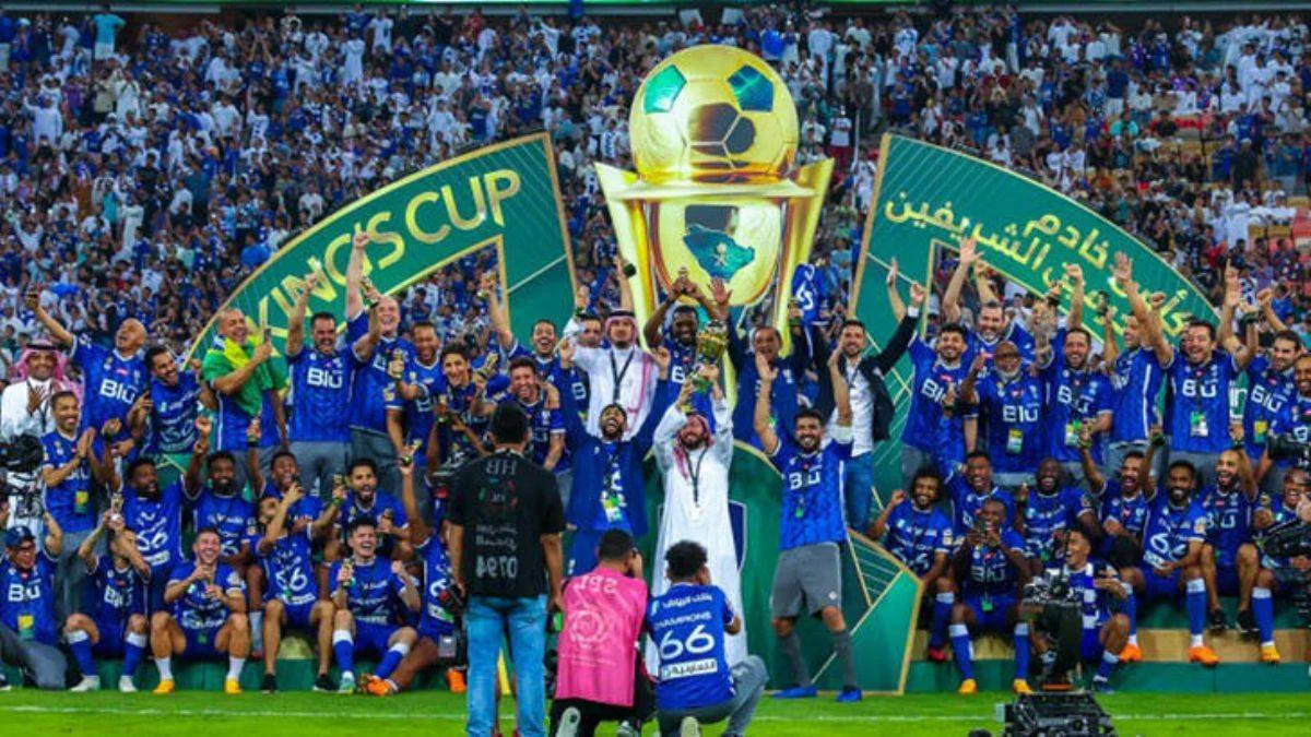 Suudi Arabistan futbol piyasasını alt üst etti