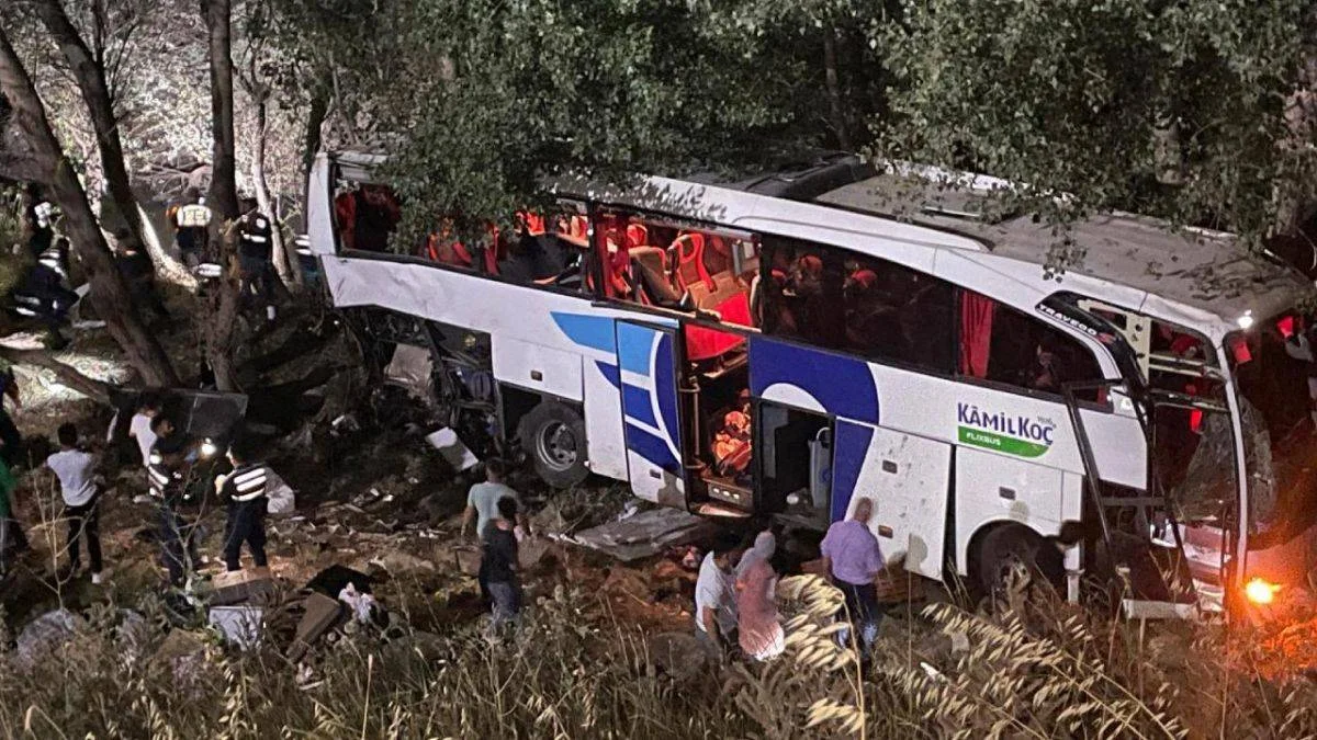 12 kişinin öldüğü kazada şoför kalp krizi geçirmiş