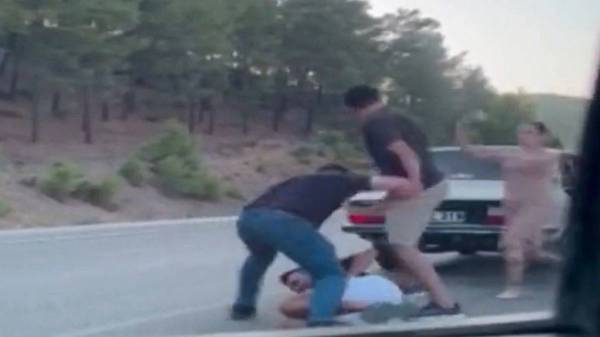 Antalya'daki yol kavgasından evlilik teklifi çıktı