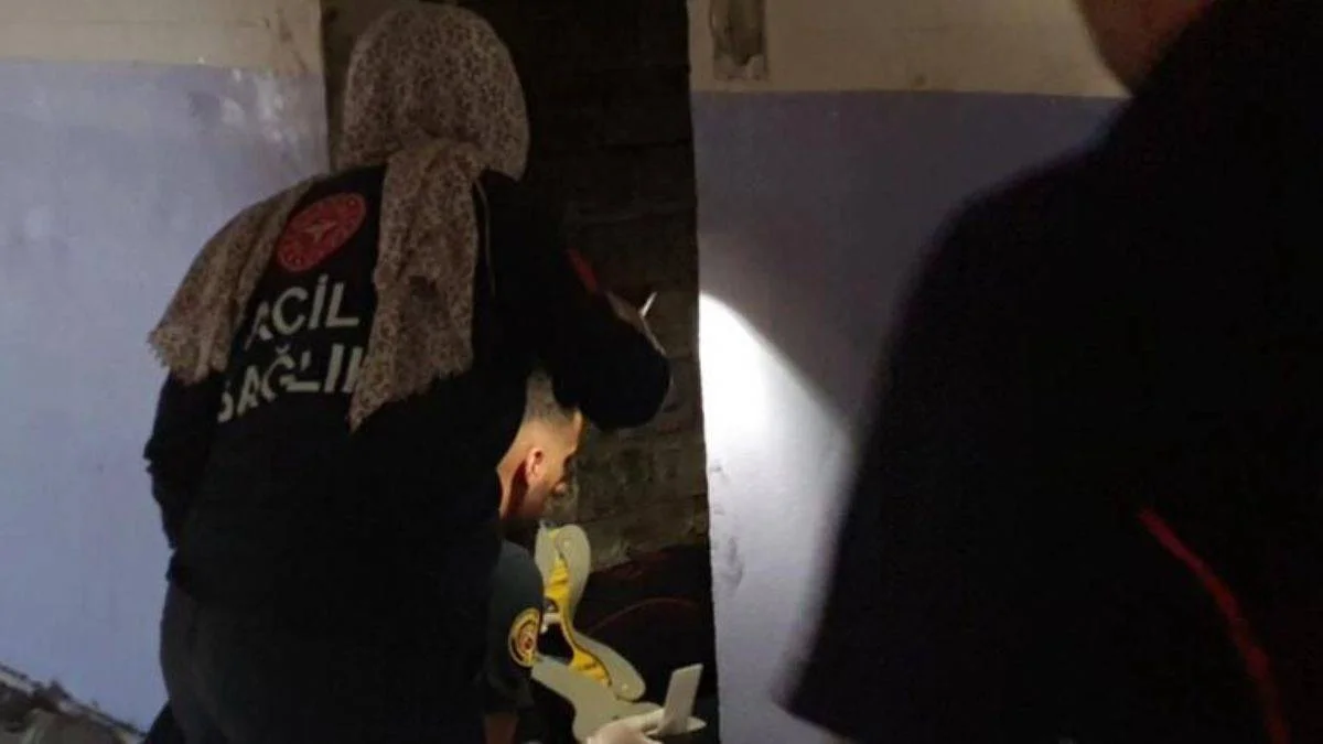 Asansör sökümünde 8'inci kattan boşluğa düştü