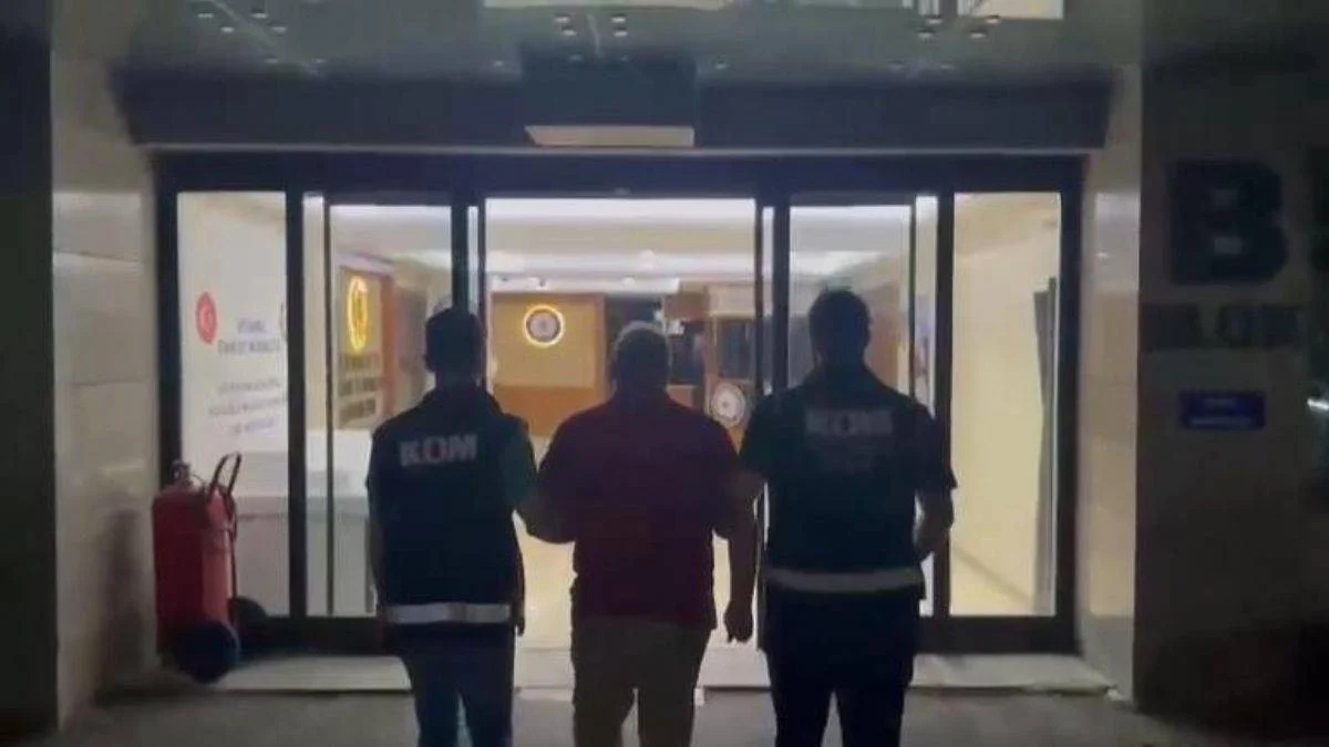 Bıçak parası isteyen doktora gözaltı