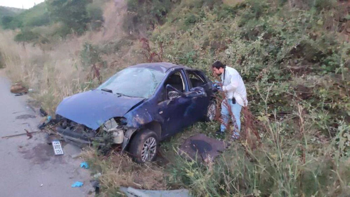 Bursa'da takla atan araçtan 4 genç yola savruldu: 3 ölü, 1 ağır yaralı