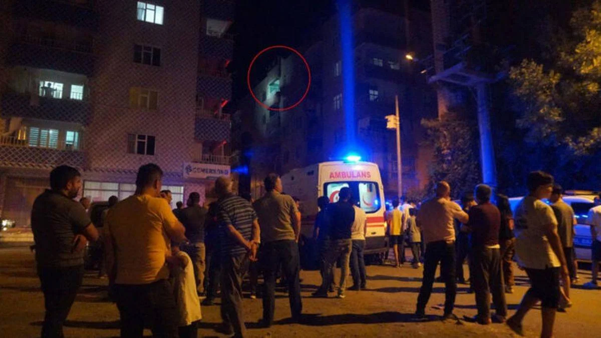 Eşinin evini ateşe veren koca, intihar etti
