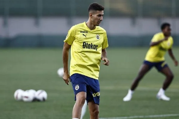 Fenerbahçe'nin yeni transferleri Avrupa kadrosunda