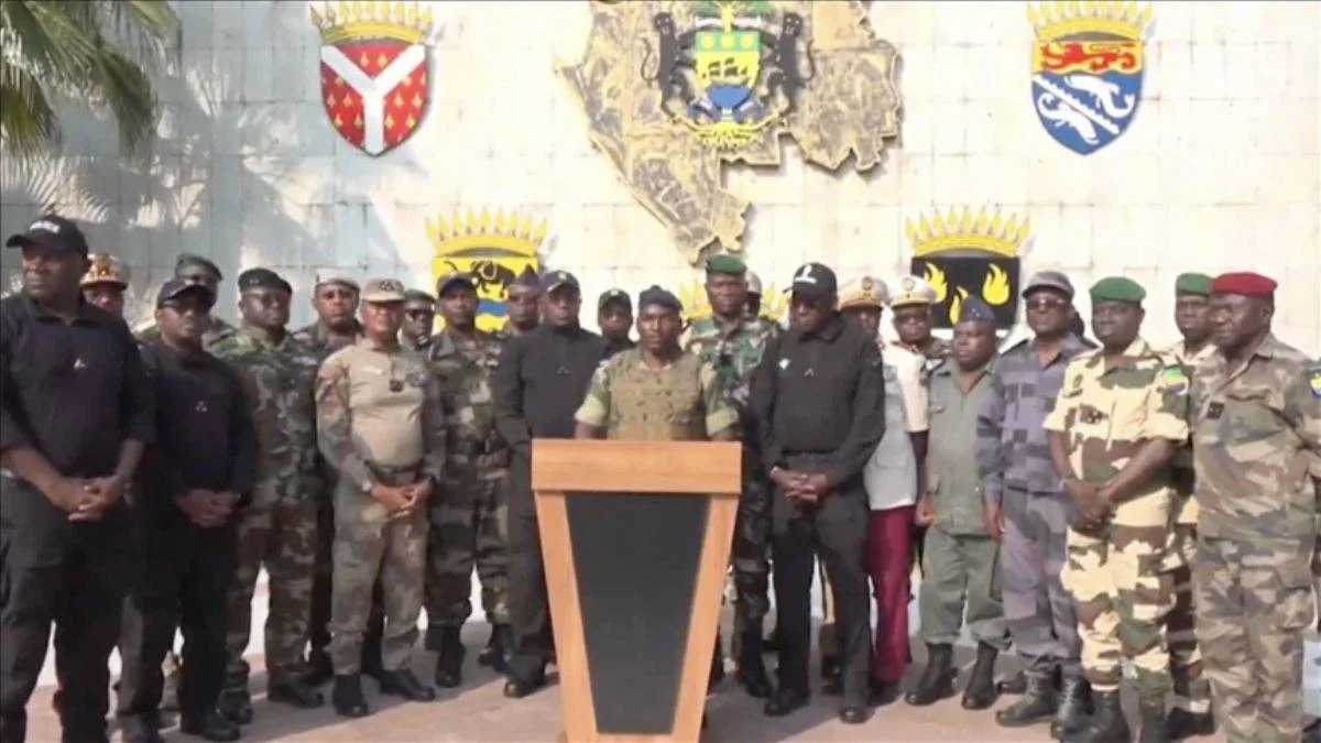 Gabon'daki darbe Kamerun ve Ruanda'yı karıştırdı