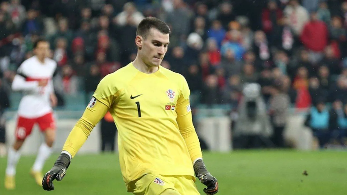 Hırvat kaleci Livakovic Fenerbahçe için geliyor