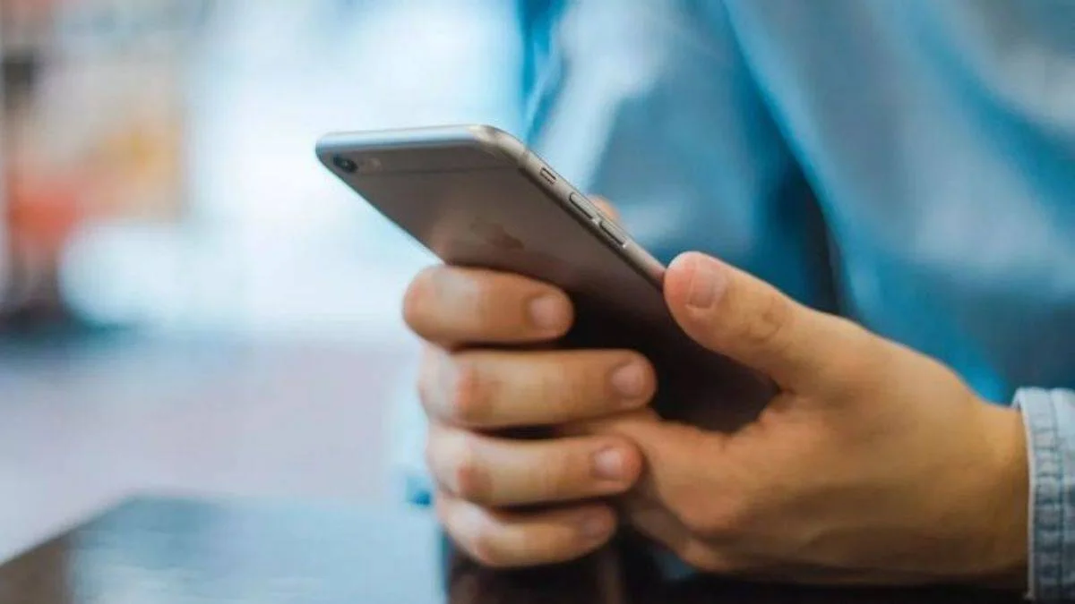 iPhone sahipleri dikkat! Cihazınız her 5 saniyede bir fotoğrafınızı çekiyor