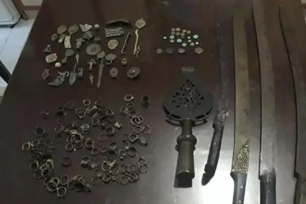 İran'da Osmanlı dönemine ait yüzlerce tarihi eser ele geçirildi