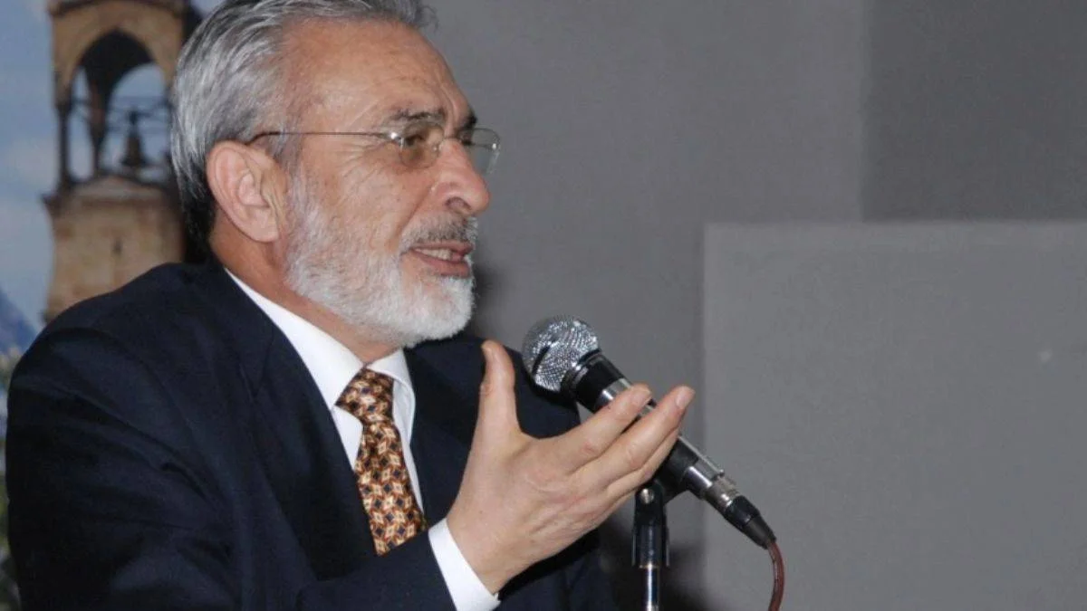 İsmet Özel: Kafir aklının neyle uğraştığını anladım