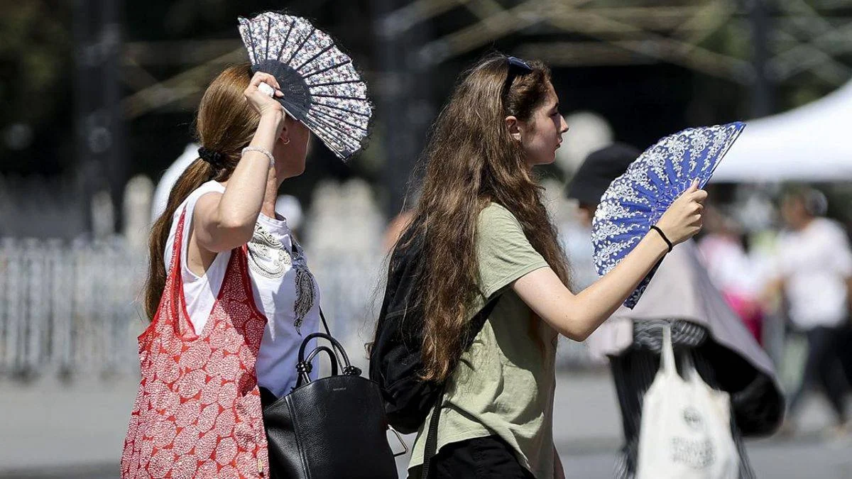 İstanbul'da hava sıcaklığı perşembe günü en yüksek seviyeye çıkacak