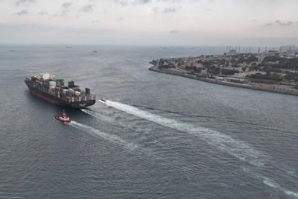 ''Joseph Schulte'' İstanbul'da demirledi