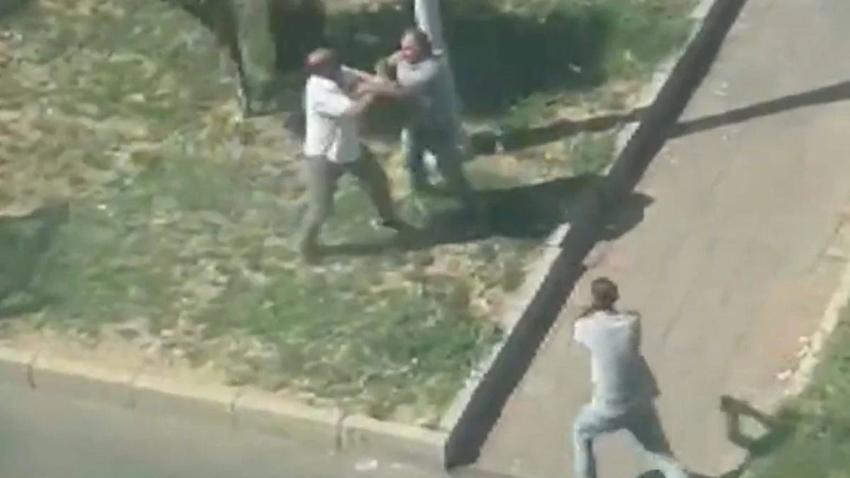 Kaza sonrası kavgada bacağından vuruldu