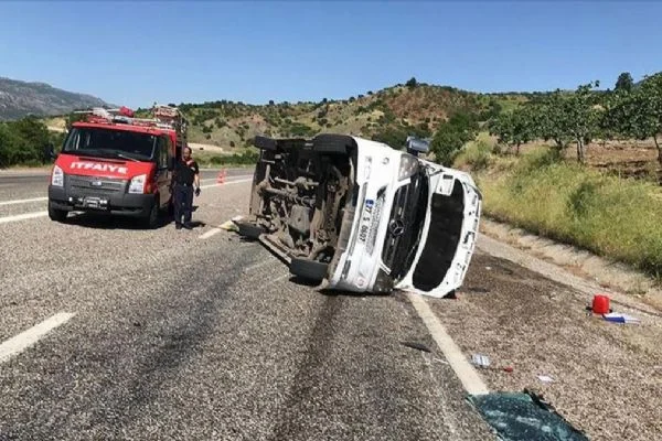 Ordu'da feci minibüs kazası! 20 kişi yaralandı