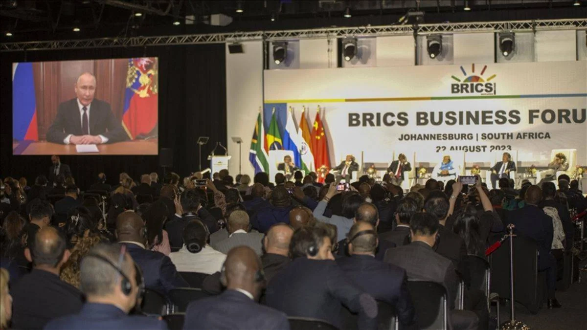 Putin: BRİCS büyüyecek, 'ortak para' sorunu çözülecek