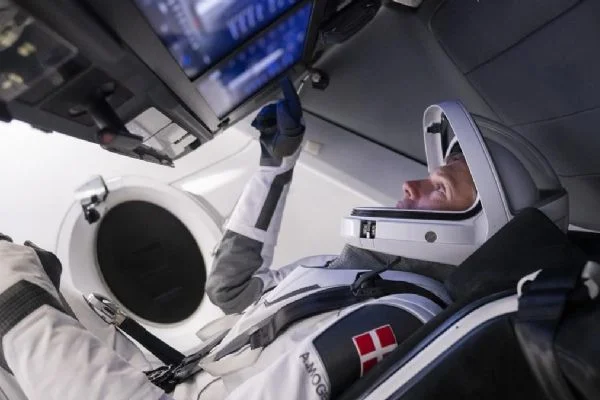 Space X 4 astronotu Uluslararası Uzay İstasyonu'na yolcu etti
