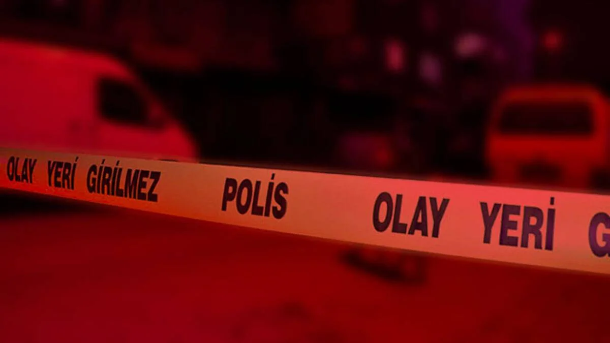 Tartıştığı kişiyi bıçakla öldürdükten sonra intihar etti